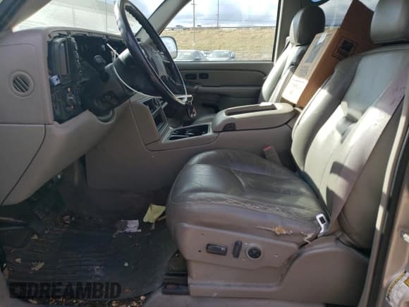 ✅ 2005 Chevrolet Silverado 1500 LS • VIN: 2GCEK13T551381741 • Lot: 93079435. Listed on Copart with 154,794 mi. Free auction sales archive from the USA and detailed vehicle history report at DreamBid. Image 7.