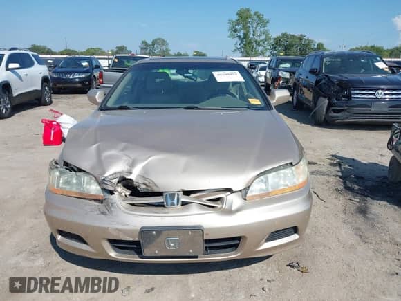 2001 Honda Accord EX с VIN 1HGCG22541A033075, выставлен на аукционе IAAI как лот 40200453 с пробегом 121 275 миль миль и . История ставок и продаж доступна на DreamBid. Изображение 12.