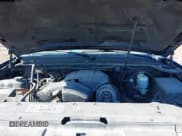 ✅ 2009 Chevrolet Suburban LS • VIN: 1GNFC16029R200974 • Lot: 41370873. Listed on IAAI with 207,649 mi. Free auction sales archive from the USA and detailed vehicle history report at DreamBid. Image 10.