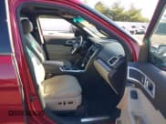 ✅ 2015 Ford Explorer Limited • VIN: 1FM5K8F81FGB55762 • Lot: 43693059. Wystawiony na IAAI z przebiegiem 181 502 mil. Bezpłatny archiwum sprzedaży aukcyjnych z USA i szczegółowy raport historii pojazdu na DreamBid. Zdjęcie 5.