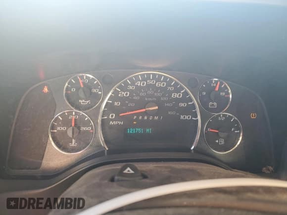 ✅ 2020 Chevrolet Express Cargo • VIN: 1GCWGAFP6L1155618 • Lot: 90982435. Listed on Copart with 121,751 mi. Free auction sales archive from the USA and detailed vehicle history report at DreamBid. Image 9.