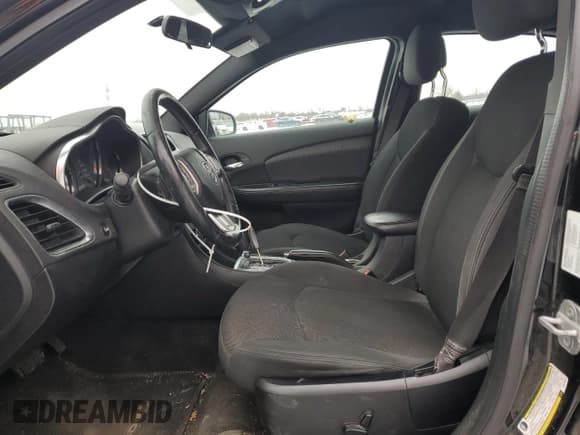 ✅ 2013 Dodge Avenger SXT • VIN: 1C3CDZCB1DN759319 • Lot: 86485744. Wystawiony na Copart z przebiegiem 211 722 mil. Bezpłatny archiwum sprzedaży aukcyjnych z USA i szczegółowy raport historii pojazdu na DreamBid. Zdjęcie 7.