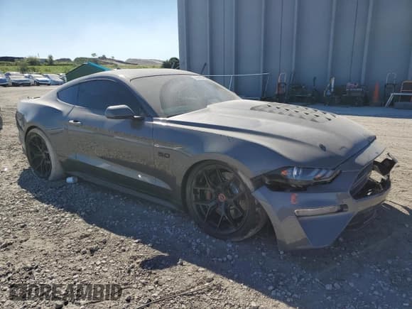 ✅ 2021 Ford Mustang GT Premium • VIN: 1FA6P8CF1M5133899 • Lot: 91695185. Wystawiony na Copart z przebiegiem 16 872 mil. Bezpłatny archiwum sprzedaży aukcyjnych z USA i szczegółowy raport historii pojazdu na DreamBid. Zdjęcie 4.