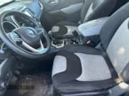 ✅ 2014 Jeep Cherokee Sport • VIN: 1C4PJMAB2EW272945 • Lot: 91497235. Wystawiony na Copart z przebiegiem 168 494 mil. Bezpłatny archiwum sprzedaży aukcyjnych z USA i szczegółowy raport historii pojazdu na DreamBid. Zdjęcie 14.