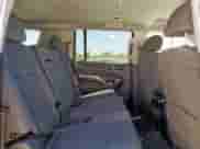 2020 Chevrolet Suburban LS z VIN 1GNSCGKC5LR282191, wystawiony jako Copart lot #69212835 z przebiegiem 127 042 mil mil oraz Szkoda całkowita • Salvage title. Historia ofert i sprzedaży dostępna na DreamBid. Obrazek 11.