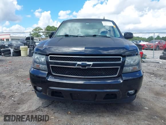 ✅ 2014 Chevrolet Tahoe LT • VIN: 1GNSCBE01ER136166 • Lot: 42819364. Listed on IAAI with 178,591 mi. Free auction sales archive from the USA and detailed vehicle history report at DreamBid. Image 12.