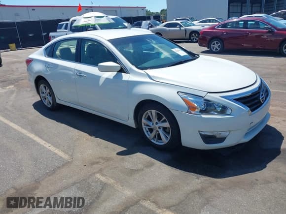 ✅ 2013 Nissan Altima SV • VIN: 1N4AL3AP0DN435818 • Lot: 43125991. Listed on IAAI with 196,551 mi. Free auction sales archive from the USA and detailed vehicle history report at DreamBid. Image 1.