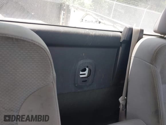 ✅ 2016 Chevrolet Silverado 1500 Work Truck • VIN: 1GCNCNEH6GZ421123 • Лот: 42260137. Опубликован ранее на IAAI с пробегом 173 215 миль. Бесплатный доступ к архиву аукционных продаж из США и подробный отчёт об истории автомобиля на DreamBid. Изображение 8.