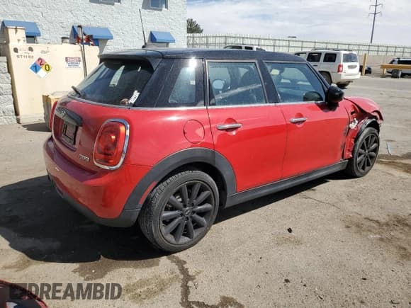 ✅ 2021 MINI Hardtop 4 Door Oxford Edition • VIN: WMWXU7C07M2N56224 • Lot: 53171855. Wystawiony na Copart z przebiegiem 68 440 mil. Bezpłatny archiwum sprzedaży aukcyjnych z USA i szczegółowy raport historii pojazdu na DreamBid. Zdjęcie 3.