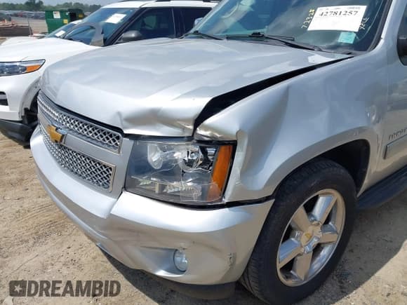 ✅ 2014 Chevrolet Tahoe LT • VIN: 1GNSCBE04ER147792 • Lot: 42781257. Listed on IAAI with 136,462 mi. Free auction sales archive from the USA and detailed vehicle history report at DreamBid. Image 6.
