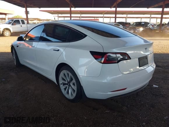 ✅ 2022 Tesla Model 3 Long Range • VIN: 5YJ3E1EB2NF356473 • Lot: 43166899. Wystawiony na IAAI z przebiegiem 63 633 mil. Bezpłatny archiwum sprzedaży aukcyjnych z USA i szczegółowy raport historii pojazdu na DreamBid. Zdjęcie 3.