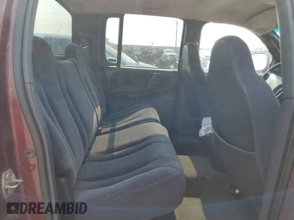 2000 Dodge Dakota Sport с VIN 1B7GG2AN1YS699073, выставлен на аукционе Copart как лот 70782284 с пробегом 141 876 миль миль и Списание • Salvage title. История ставок и продаж доступна на DreamBid. Изображение 10.