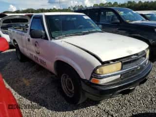 2003 Chevrolet S-10 z VIN 1GCCS14X738213389, wystawiony jako Copart lot #74366234 z przebiegiem Nie podano mil oraz Szkoda całkowita • Salvage title. Historia ofert i sprzedaży dostępna na DreamBid. Obrazek 4.