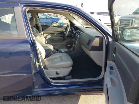 ✅ 2006 Dodge Charger • VIN: 2B3KA43G86H317312 • Lot: 43625696. Listed on IAAI with 209,724 mi. Free auction sales archive from the USA and detailed vehicle history report at DreamBid. Image 5.