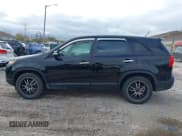 ✅ 2011 Kia Sorento EX • VIN: 5XYKU3A14BG007729 • Lot: 43516068. Wystawiony na IAAI z przebiegiem Nie podano. Bezpłatny archiwum sprzedaży aukcyjnych z USA i szczegółowy raport historii pojazdu na DreamBid. Zdjęcie 14.