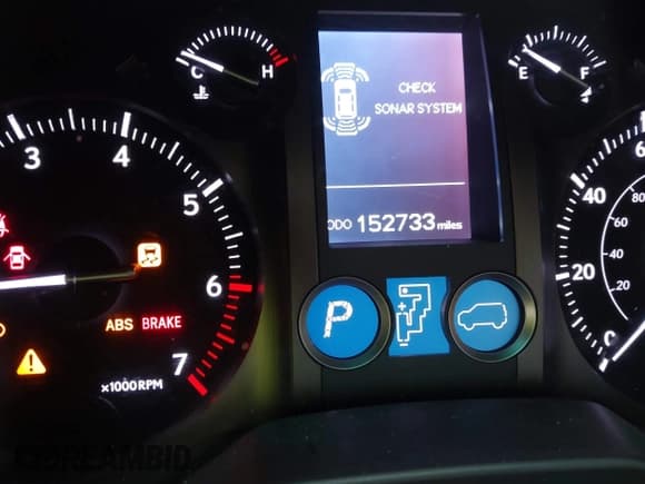 ✅ 2017 Lexus GX 460 Premium • VIN: JTJBM7FX9H5162134 • Lot: 43711886. Listed on IAAI with 152,733 mi. Free auction sales archive from the USA and detailed vehicle history report at DreamBid. Image 16.