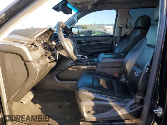 ✅ 2018 Chevrolet Suburban LT • VIN: 1GNSCHKC2JR228351 • Lot: 81263864. Wystawiony na Copart z przebiegiem 263 257 mil. Bezpłatny archiwum sprzedaży aukcyjnych z USA i szczegółowy raport historii pojazdu na DreamBid. Zdjęcie 7.