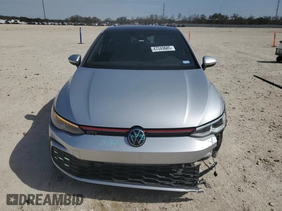 ✅ 2022 Volkswagen Golf GTI SE • VIN: WVWL87CD8NW142954 • Lot: 47243685. Wystawiony na Copart z przebiegiem 25 103 mil. Bezpłatny archiwum sprzedaży aukcyjnych z USA i szczegółowy raport historii pojazdu na DreamBid. Zdjęcie 5.