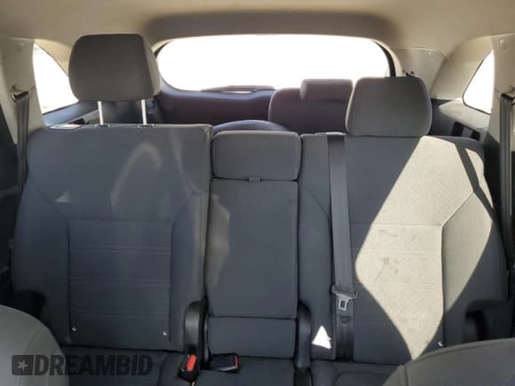 ✅ 2019 Kia Sorento LX • VIN: 5XYPG4A30KG553464 • Lot: 70380475. Listed on Copart with 93,324 mi. Free auction sales archive from the USA and detailed vehicle history report at DreamBid. Image 10.