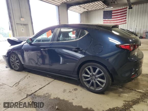 ✅ 2024 Mazda 3 S Preferred • VIN: JM1BPALM1R1712470 • Lot: 80916365. Wystawiony na Copart z przebiegiem 34 382 mil. Bezpłatny archiwum sprzedaży aukcyjnych z USA i szczegółowy raport historii pojazdu na DreamBid. Zdjęcie 2.
