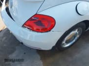 ✅ 2016 Volkswagen Beetle Fleet Edition • VIN: 3VWF17AT0GM631330 • Lot: 43559287. Wystawiony na IAAI z przebiegiem 72 998 mil. Bezpłatny archiwum sprzedaży aukcyjnych z USA i szczegółowy raport historii pojazdu na DreamBid. Zdjęcie 19.