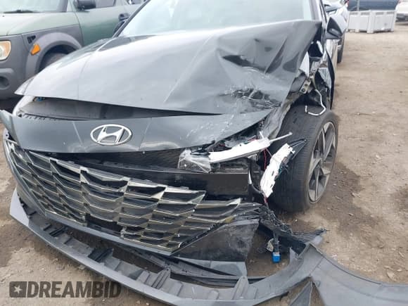 ✅ 2023 Hyundai Elantra Limited • VIN: 5NPLP4AG0PH114850 • Lot: 43432922. Listed on IAAI with 31,793 mi. Free auction sales archive from the USA and detailed vehicle history report at DreamBid. Image 6.
