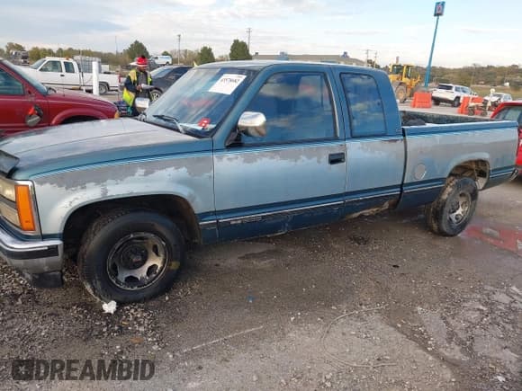 ✅ 1991 GMC Sierra 1500 • VIN: 2GTEC19K6M1524089 • Лот: 43578682. Опубликован ранее на IAAI с пробегом 229 455 миль. Бесплатный доступ к архиву аукционных продаж из США и подробный отчёт об истории автомобиля на DreamBid. Изображение 6.