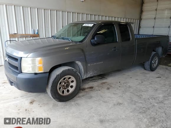 ✅ 2007 Chevrolet Silverado 1500 Work Truck • VIN: 1GCEC19J97E549045 • Lot: 56209215. Listed on Copart with 128,986 mi. Free auction sales archive from the USA and detailed vehicle history report at DreamBid. Image 1.