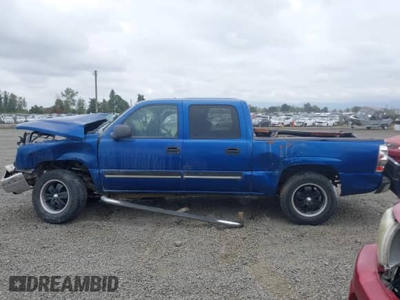 2004 Chevrolet Silverado 1500 Z71 with VIN 2GCEK13T141319493, listed as a IAAI auction lot 43398096 with Not provided miles and . Bid and sale history available at DreamBid. Image 13.