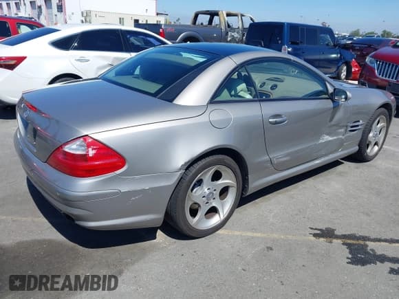 ✅ 2004 Mercedes-Benz SL 500 • VIN: WDBSK75F64F072167 • Lot: 41862494. Wystawiony na IAAI z przebiegiem 68 025 mil. Bezpłatny archiwum sprzedaży aukcyjnych z USA i szczegółowy raport historii pojazdu na DreamBid. Zdjęcie 4.