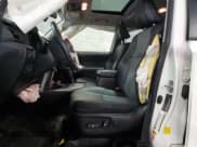 ✅ 2018 Toyota 4Runner TRD Off Road Premium • VIN: JTEBU5JR4J5538840 • Lot: 70771825. Wystawiony na Copart z przebiegiem 115 658 mil. Bezpłatny archiwum sprzedaży aukcyjnych z USA i szczegółowy raport historii pojazdu na DreamBid. Zdjęcie 7.