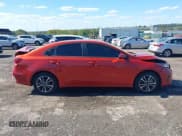 ✅ 2024 Kia Forte LXS • VIN: 3KPF24AD0RE706273 • Lot: 43169740. Wystawiony na IAAI z przebiegiem 8 945 mil. Bezpłatny archiwum sprzedaży aukcyjnych z USA i szczegółowy raport historii pojazdu na DreamBid. Zdjęcie 13.