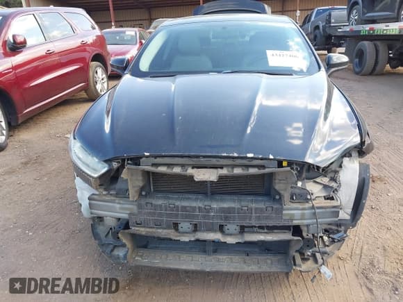 ✅ 2014 Ford Fusion S • VIN: 1FA6P0G72E5355079 • Lot: 43427406. Wystawiony na IAAI z przebiegiem 130 329 mil. Bezpłatny archiwum sprzedaży aukcyjnych z USA i szczegółowy raport historii pojazdu na DreamBid. Zdjęcie 6.