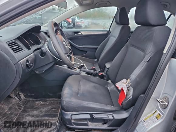 ✅ 2015 Volkswagen Jetta S • VIN: 3VW2K7AJ8FM426427 • Лот: 94433195. Опубликован ранее на Copart с пробегом 106 251 миль. Бесплатный доступ к архиву аукционных продаж из США и подробный отчёт об истории автомобиля на DreamBid. Изображение 7.