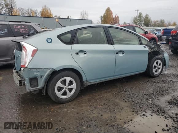 ✅ 2015 Toyota Prius Two • VIN: JTDKN3DU6F1919903 • Lot: 91701585. Wystawiony na Copart z przebiegiem 165 701 mil. Bezpłatny archiwum sprzedaży aukcyjnych z USA i szczegółowy raport historii pojazdu na DreamBid. Zdjęcie 3.