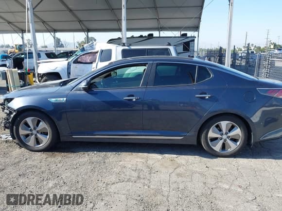 ✅ 2015 Kia Optima EX • VIN: KNAGN4AD3F5084171 • Lot: 42660550. Wystawiony na IAAI z przebiegiem 153 423 mil. Bezpłatny archiwum sprzedaży aukcyjnych z USA i szczegółowy raport historii pojazdu na DreamBid. Zdjęcie 15.