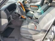 ✅ 2002 Lexus LX 470 • VIN: JTJHT00W323518536 • Lot: 89925195. Wystawiony na Copart z przebiegiem 201 447 mil. Bezpłatny archiwum sprzedaży aukcyjnych z USA i szczegółowy raport historii pojazdu na DreamBid. Zdjęcie 7.