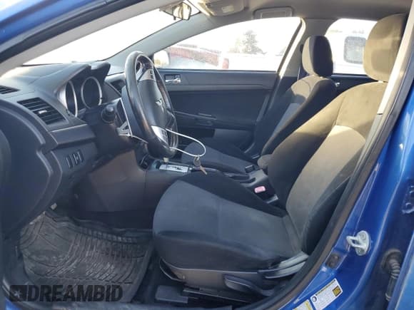 ✅ 2010 Mitsubishi Lancer GTS • VIN: JA32U8FW3AU013454 • Lot: 82586305. Wystawiony na Copart z przebiegiem 159 975 mil. Bezpłatny archiwum sprzedaży aukcyjnych z USA i szczegółowy raport historii pojazdu na DreamBid. Zdjęcie 7.