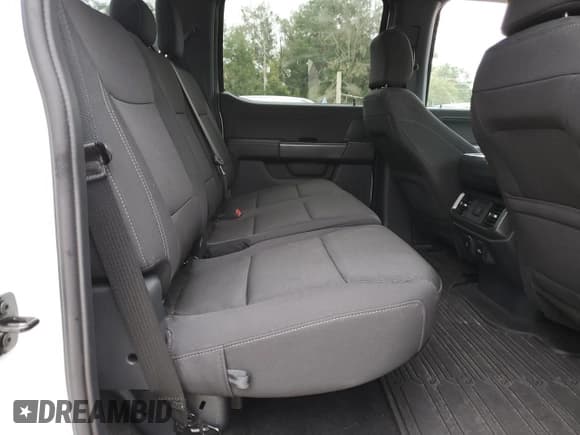 ✅ 2024 Ford F-150 XLT • VIN: 1FTEW3KP0RKF55080 • Lot: 90422825. Wystawiony na Copart z przebiegiem 6 961 mil. Bezpłatny archiwum sprzedaży aukcyjnych z USA i szczegółowy raport historii pojazdu na DreamBid. Zdjęcie 10.