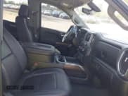 ✅ 2020 Chevrolet Silverado 1500 LT Trail Boss • VIN: 1GCPYFED3LZ190222 • Lot: 42757917. Wystawiony na IAAI z przebiegiem Nie podano. Bezpłatny archiwum sprzedaży aukcyjnych z USA i szczegółowy raport historii pojazdu na DreamBid. Zdjęcie 5.