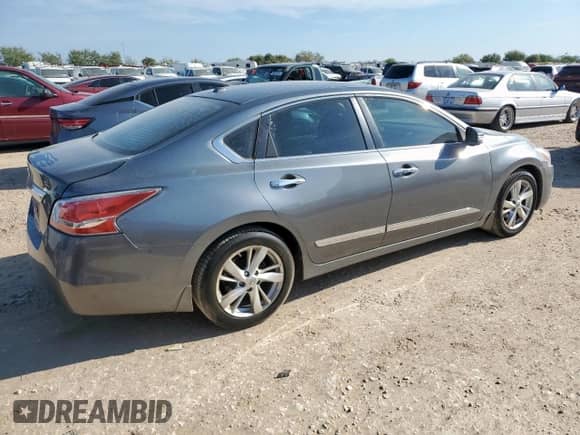 2015 Nissan Altima SV z VIN 1N4AL3AP3FC145524, wystawiony jako Copart lot #80999555 z przebiegiem 184 596 mil mil oraz Czysty tytuł • Clean title. Historia ofert i sprzedaży dostępna na DreamBid. Obrazek 3.