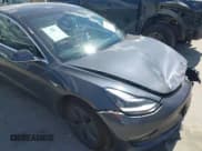 ✅ 2020 Tesla Model 3 Long Range • VIN: 5YJ3E1EB7LF616721 • Lot: 43276836. Wystawiony na IAAI z przebiegiem 92 742 mil. Bezpłatny archiwum sprzedaży aukcyjnych z USA i szczegółowy raport historii pojazdu na DreamBid. Zdjęcie 22.