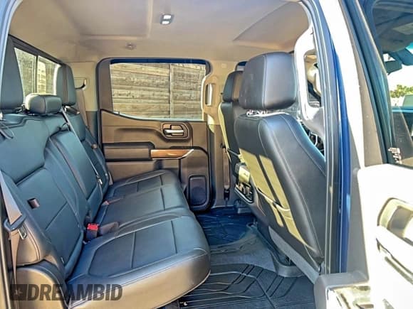 ✅ 2019 Chevrolet Silverado 1500 LT Trail Boss • VIN: 3GCPYFEDXKG194329 • Lot: 95760965. Wystawiony na Copart z przebiegiem 72 885 mil. Bezpłatny archiwum sprzedaży aukcyjnych z USA i szczegółowy raport historii pojazdu na DreamBid. Zdjęcie 6.