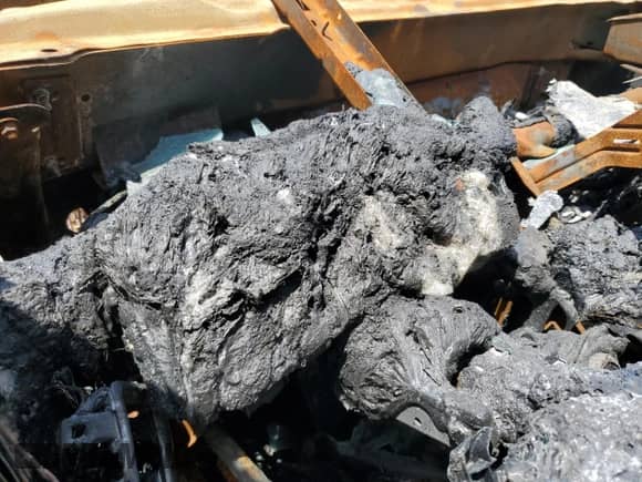 2023 Ram 1500 SLT z VIN 1C6RR7TT5PS565247, wystawiony jako Copart lot #60296725 z przebiegiem Nie podano mil oraz Nie do naprawy • Non repairable. Historia ofert i sprzedaży dostępna na DreamBid. Obrazek 9.