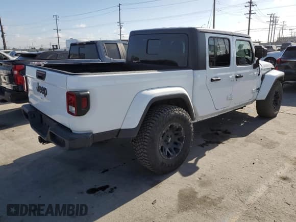 ✅ 2021 Jeep Gladiator Sport S • VIN: 1C6HJTAG3ML508147 • Лот: 56986865. Опубликован ранее на Copart с пробегом 43 407 миль. Бесплатный доступ к архиву аукционных продаж из США и подробный отчёт об истории автомобиля на DreamBid. Изображение 3.