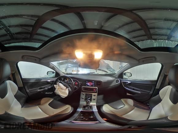 ✅ 2017 Volvo V60 • VIN: YV440MWK5H1025139 • Лот: 42007303. Опубликован ранее на Copart с пробегом 137 448 миль. Бесплатный доступ к архиву аукционных продаж из США и подробный отчёт об истории автомобиля на DreamBid. Изображение 13.