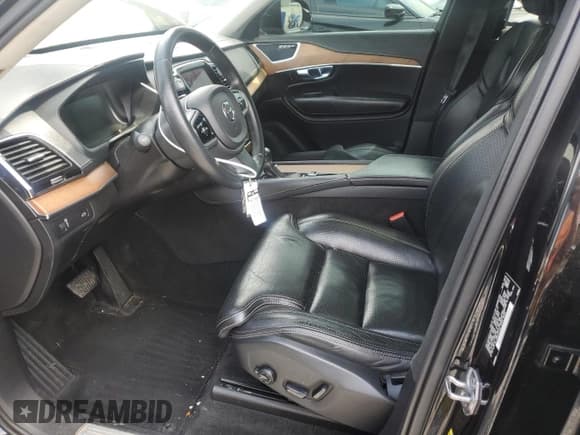 ✅ 2017 Volvo XC90 Inscription • VIN: YV4A22PL0H1170663 • Lot: 55111505. Listed on Copart with 136,792 mi. Free auction sales archive from the USA and detailed vehicle history report at DreamBid. Image 7.