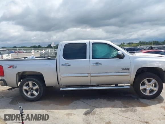 ✅ 2013 Chevrolet Silverado 1500 LT • VIN: 3GCPCSE08DG242403 • Lot: 43282499. Listed on IAAI with 115,108 mi. Free auction sales archive from the USA and detailed vehicle history report at DreamBid. Image 13.