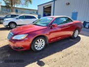 ✅ 2013 Chrysler 200 Touring • VIN: 1C3BCBEB9DN526677 • Lot: 85516405. Wystawiony na Copart z przebiegiem 104 529 mil. Bezpłatny archiwum sprzedaży aukcyjnych z USA i szczegółowy raport historii pojazdu na DreamBid. Zdjęcie 1.