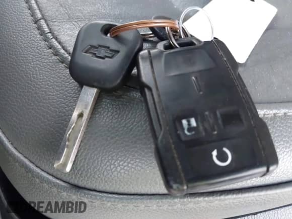 2018 Chevrolet Colorado 2WD LT z VIN 1GCGSCEN2J1229807, wystawiony jako IAAI lot #43391851 z przebiegiem 88 766 mil mil oraz . Historia ofert i sprzedaży dostępna na DreamBid. Obrazek 11.